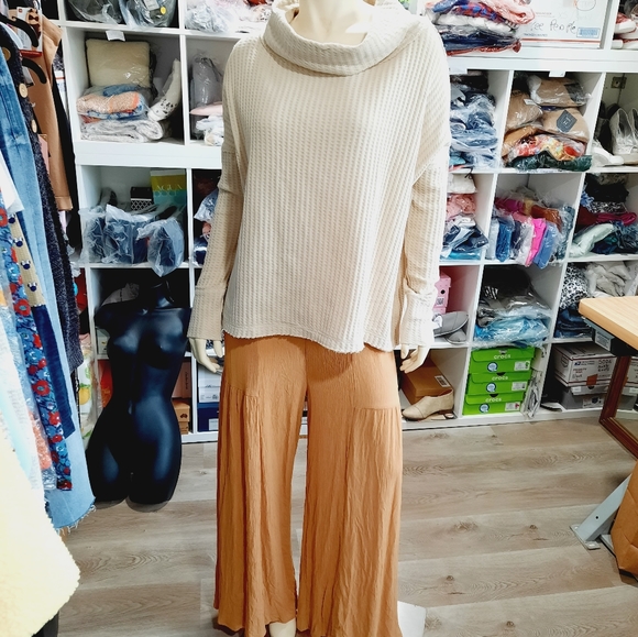 NEW Free People Juicy Long Sleeve Split Back Thermal Wafle Knit Oversized Top - Picture 14 of 14